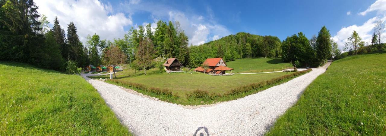 Estate Marjetin Dom Hotel Idrija Luaran gambar